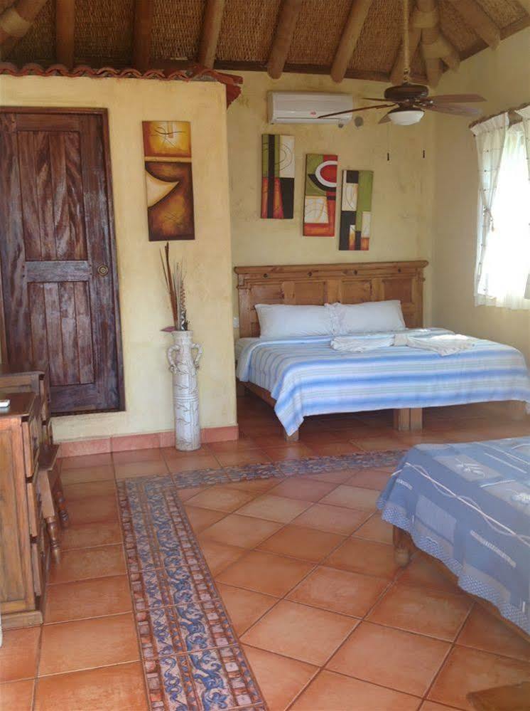 Tronco Bay Inn Resort Troncones Buitenkant foto